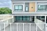 2 Bedroom Townhouse for sale in Na Kluea, Chonburi
