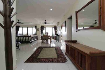 3 Bedroom Apartment for sale in Wat Ket, Chiang Mai