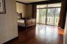 5 Bedroom House for rent in Chan Kasem, Bangkok near MRT Chankasem