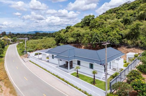 3 Bedroom Villa for sale in Nong Kae, Prachuap Khiri Khan