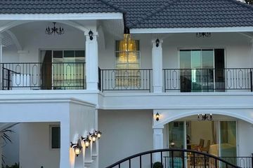 5 Bedroom House for sale in Na Kluea, Chonburi