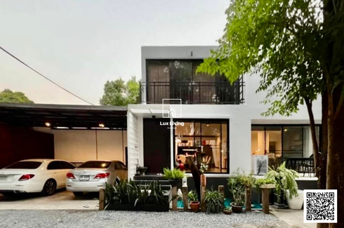 3 Bedroom House for sale in Khlong Tan Nuea, Bangkok