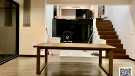 3 Bedroom House for sale in Khlong Tan Nuea, Bangkok