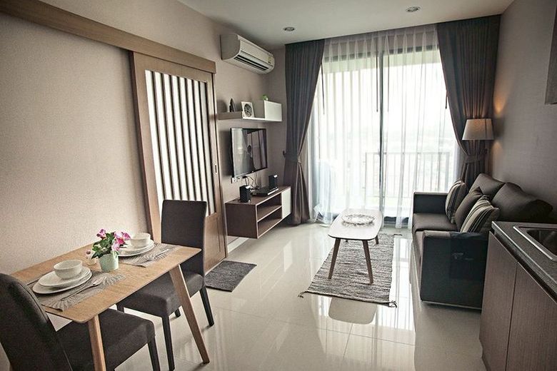 1 Bedroom Condo For Rent