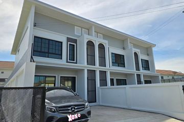3 Bedroom Townhouse for sale in Racha Thewa, Samut Prakan