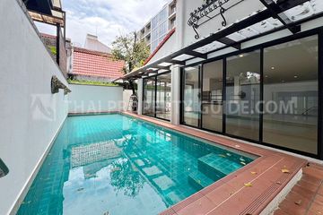 3 Bedroom House for rent in Phra Khanong Nuea, Bangkok near BTS Ekkamai