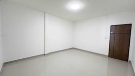 2 Bedroom Commercial for sale in Wat Pradu, Surat Thani