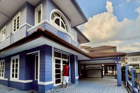 4 Bedroom House for sale in Bowon Niwet, Bangkok