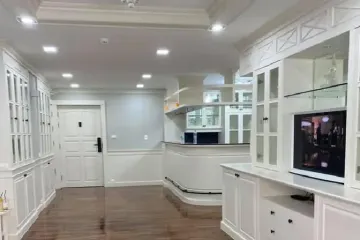 2 Bedroom Condo for sale in Khlong Tan Nuea, Bangkok