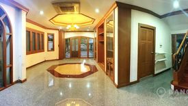 3 Bedroom House for rent in Phra Khanong Nuea, Bangkok