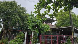 6 Bedroom House for sale in Dokmai, Bangkok