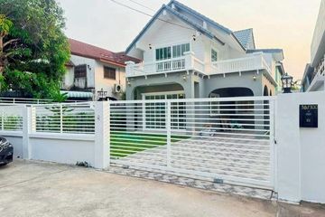 4 Bedroom House for sale in Na Kluea, Chonburi