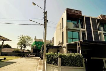 3 Bedroom Townhouse for sale in The Willow Townhome, Bang Chan, Bangkok