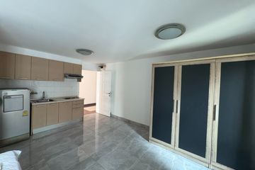 1 Bedroom Condo for sale in Chateau In Town Ratchada 13, Din Daeng, Bangkok near MRT Huai Khwang