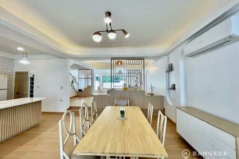 4 Bedroom Townhouse for rent in Khlong Tan Nuea, Bangkok near BTS Thong Lo