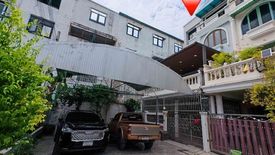 5 Bedroom Townhouse for rent in Wat Tha Phra, Bangkok near MRT Tha Phra