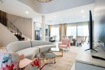 5 Bedroom House for rent in Narasiri Krungthepkreetha, Hua Mak, Bangkok