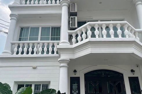 4 Bedroom Townhouse for rent in Phra Khanong Nuea, Bangkok near BTS On Nut