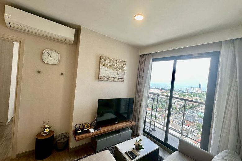 2 Bedroom Condo For Rent
