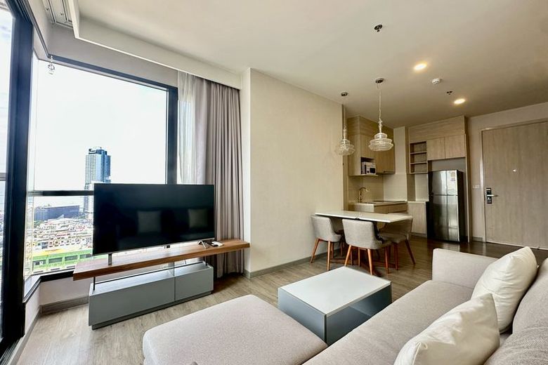 2 Bedroom Condo For Rent