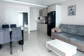 2 Bedroom Condo for sale in Siam Oriental Plaza, Nong Prue, Chonburi