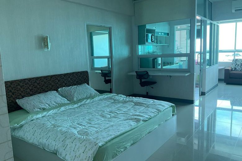 1 Bedroom Condo For Rent