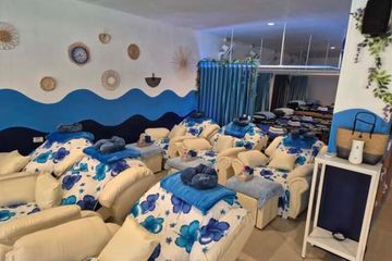 2 Bedroom Commercial for sale in Na Kluea, Chonburi