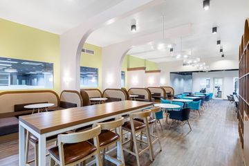 Office for rent in Silom, Bangkok near BTS Sala Daeng