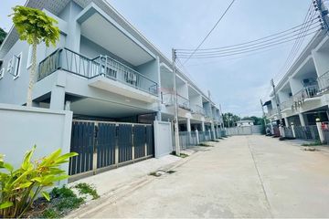 3 Bedroom Townhouse for sale in Bo Phut, Surat Thani
