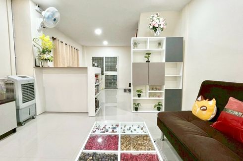 2 Bedroom Townhouse for sale in Mae Hia, Chiang Mai