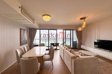 2 Bedroom Condo for sale in Zire Wongamat, Na Kluea, Chonburi