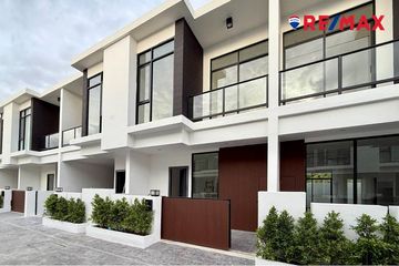 3 Bedroom House for sale in Na Kluea, Chonburi