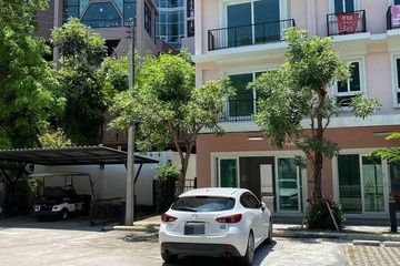 3 Bedroom Commercial for rent in Nong Pa Khrang, Chiang Mai