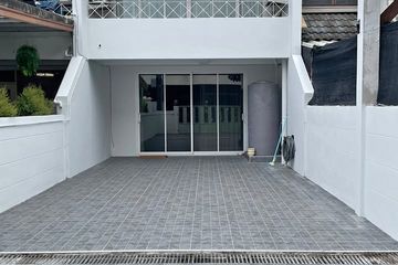 4 Bedroom Townhouse for rent in Bang Kapi, Bangkok near MRT Pradit Manutham