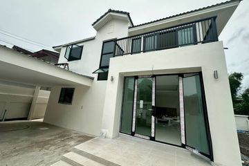 4 Bedroom House for rent in Phra Khanong Nuea, Bangkok near BTS Phra Khanong