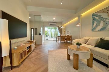 3 Bedroom Townhouse for rent in Dokmai, Bangkok