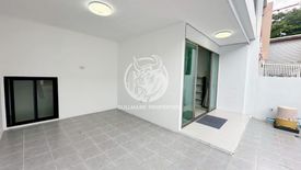 3 Bedroom House for rent in Na Kluea, Chonburi