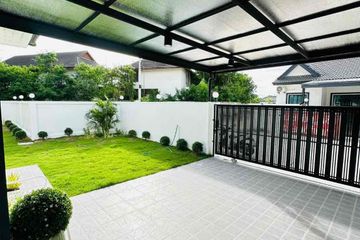 3 Bedroom House for sale in Nong Pla Lai, Chonburi