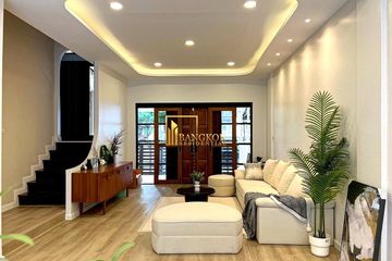 6 Bedroom Townhouse for rent in Phra Khanong Nuea, Bangkok near BTS Phra Khanong