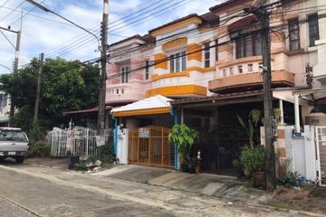 2 Bedroom Townhouse for sale in Chaiyapruek Bussarin Village Klong 2, Khu Khot, Pathum Thani