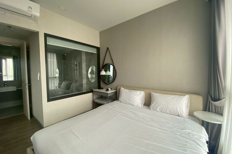 1 Bedroom Condo For Rent