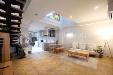 3 Bedroom Townhouse for sale in Khlong Tan Nuea, Bangkok near Airport Rail Link Ramkhamhaeng