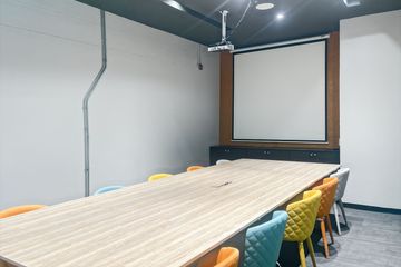 Office for rent in Phra Khanong Nuea, Bangkok near BTS Phra Khanong