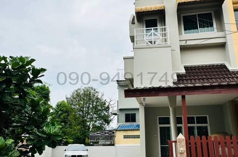 3 Bedroom Townhouse for sale in Khan Na Yao, Bangkok