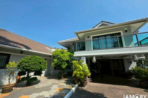 4 Bedroom House for rent in Na Kluea, Chonburi
