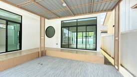 3 Bedroom Townhouse for sale in Nong Irun, Chonburi