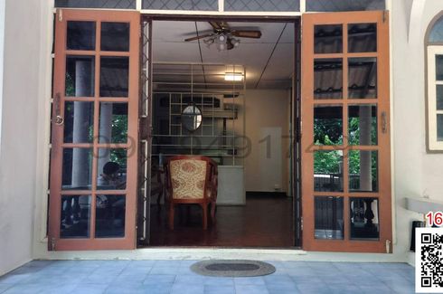 3 Bedroom House for rent in  near MRT Wong Sawang