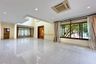 5 Bedroom House for rent in Narasiri Pattanakarn-Srinakarin, Suan Luang, Bangkok near MRT Khlong Kalantan