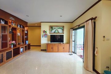 3 Bedroom House for rent in Na Kluea, Chonburi