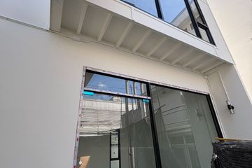 3 Bedroom Commercial for rent in Phra Khanong, Bangkok near BTS Thong Lo